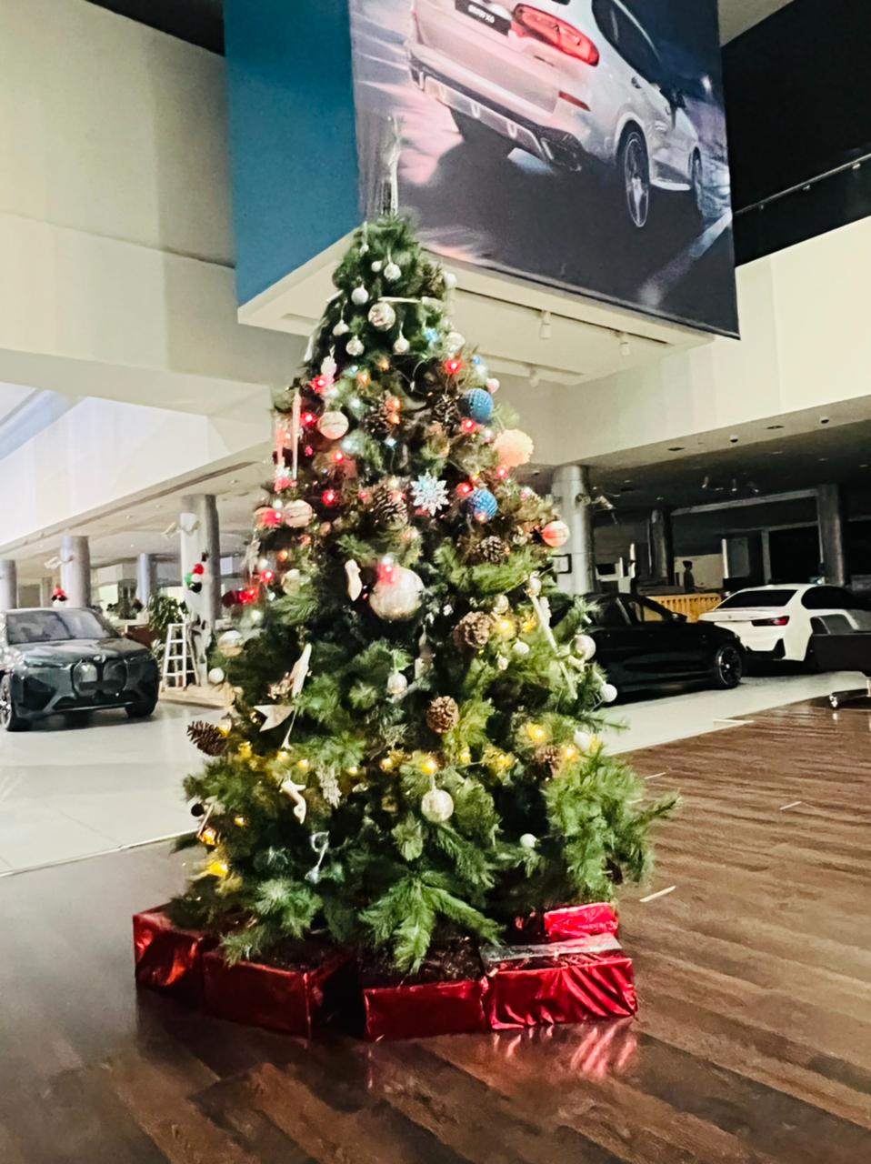 UAE National Day Showroom Decor
